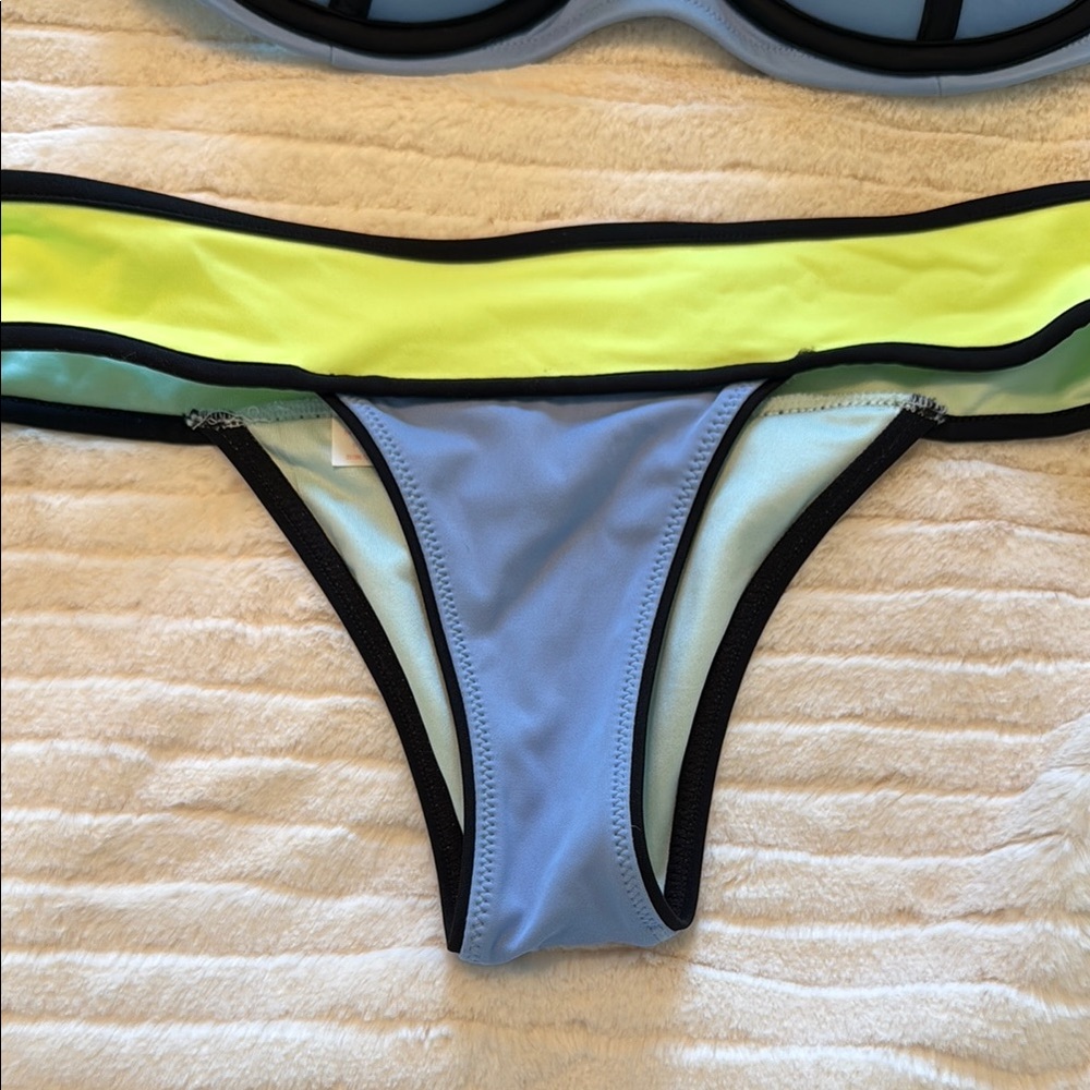 Colorblock Bikini Set - Picture 2 of 4